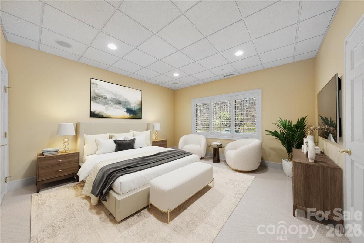 1043 Rolling Green Drive — Newton