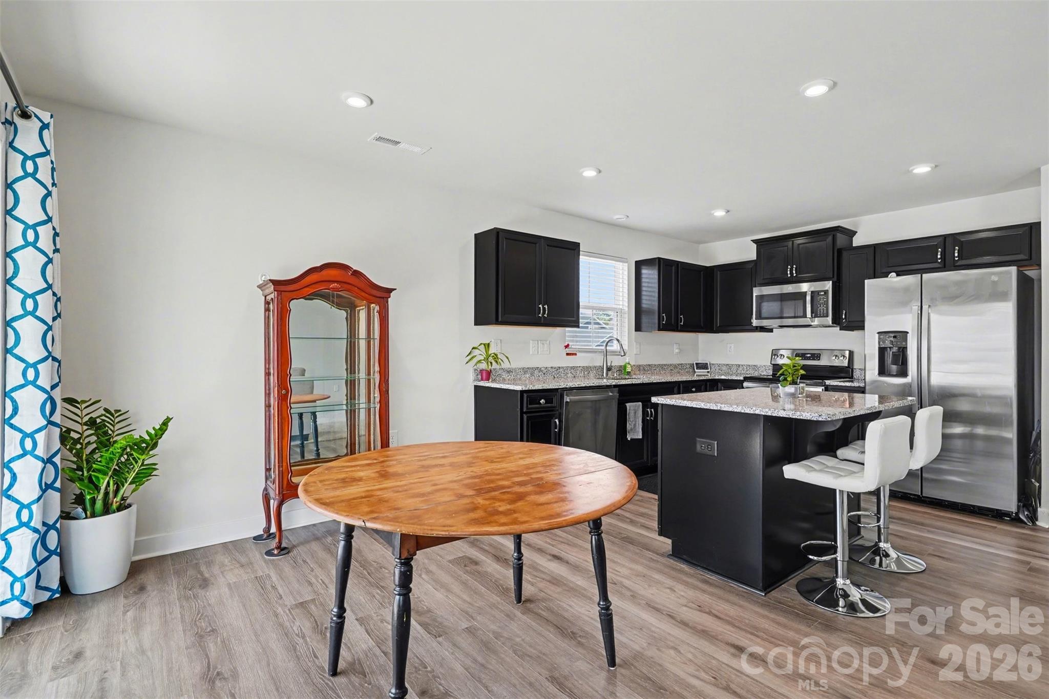 621 Grandiflora Avenue — Lancaster