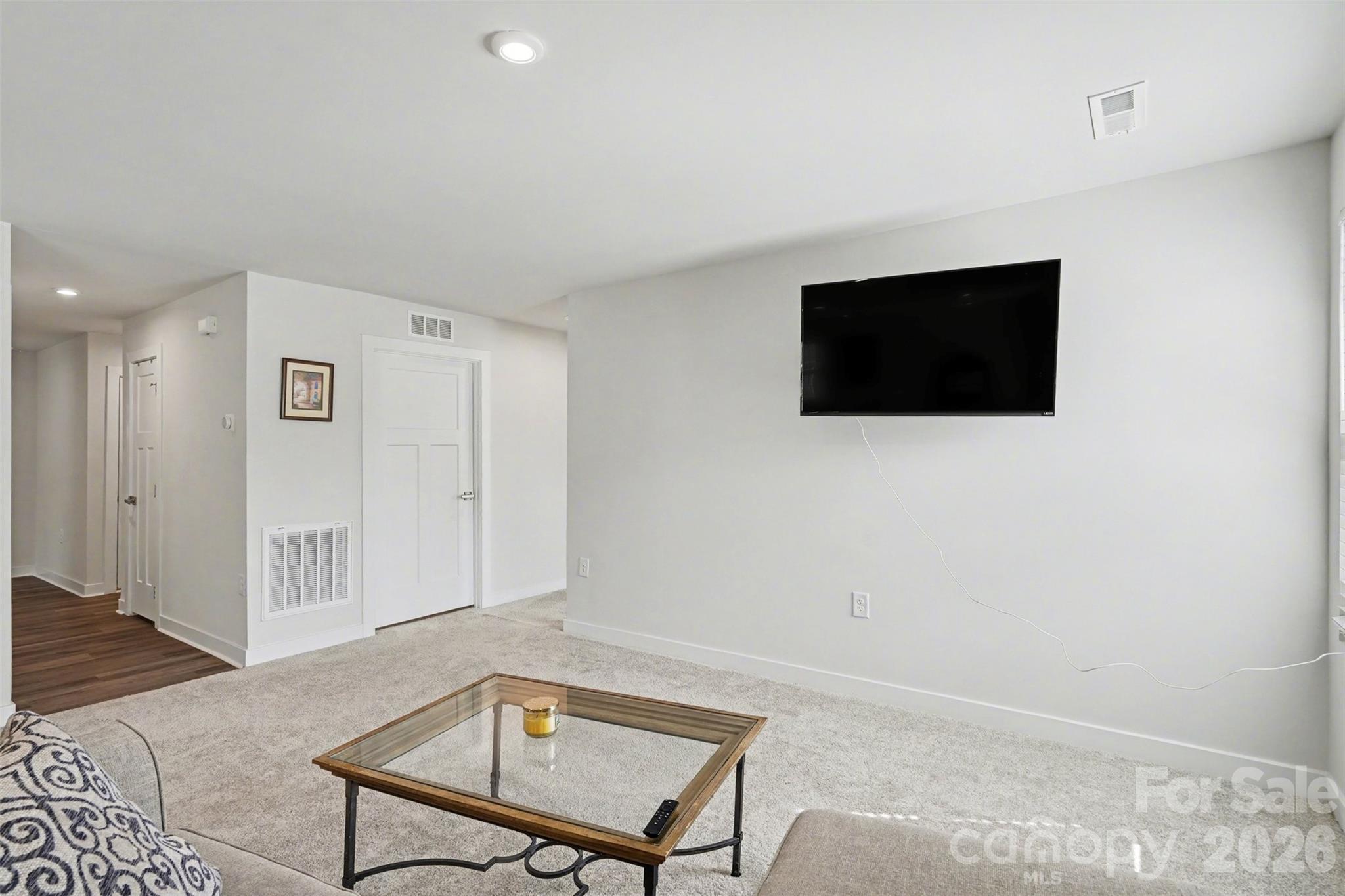 621 Grandiflora Avenue — Lancaster