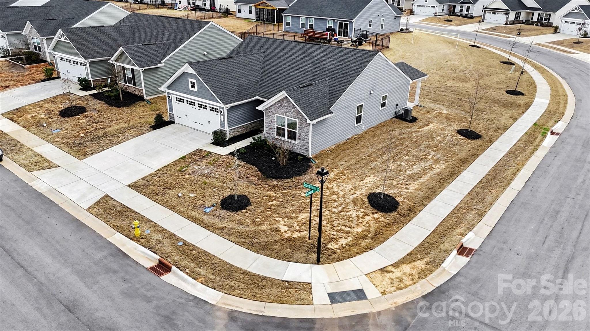 621 Grandiflora Avenue — Lancaster