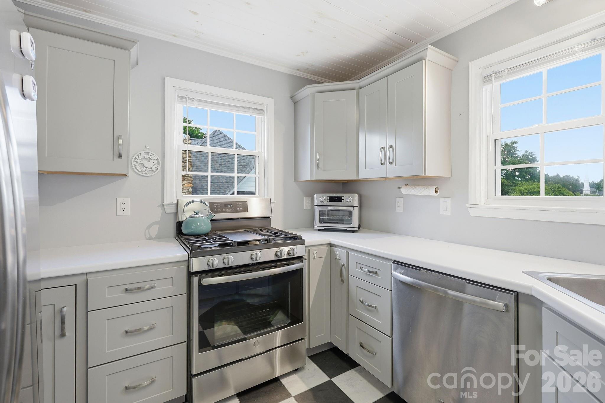 129 Mears Avenue — Canton