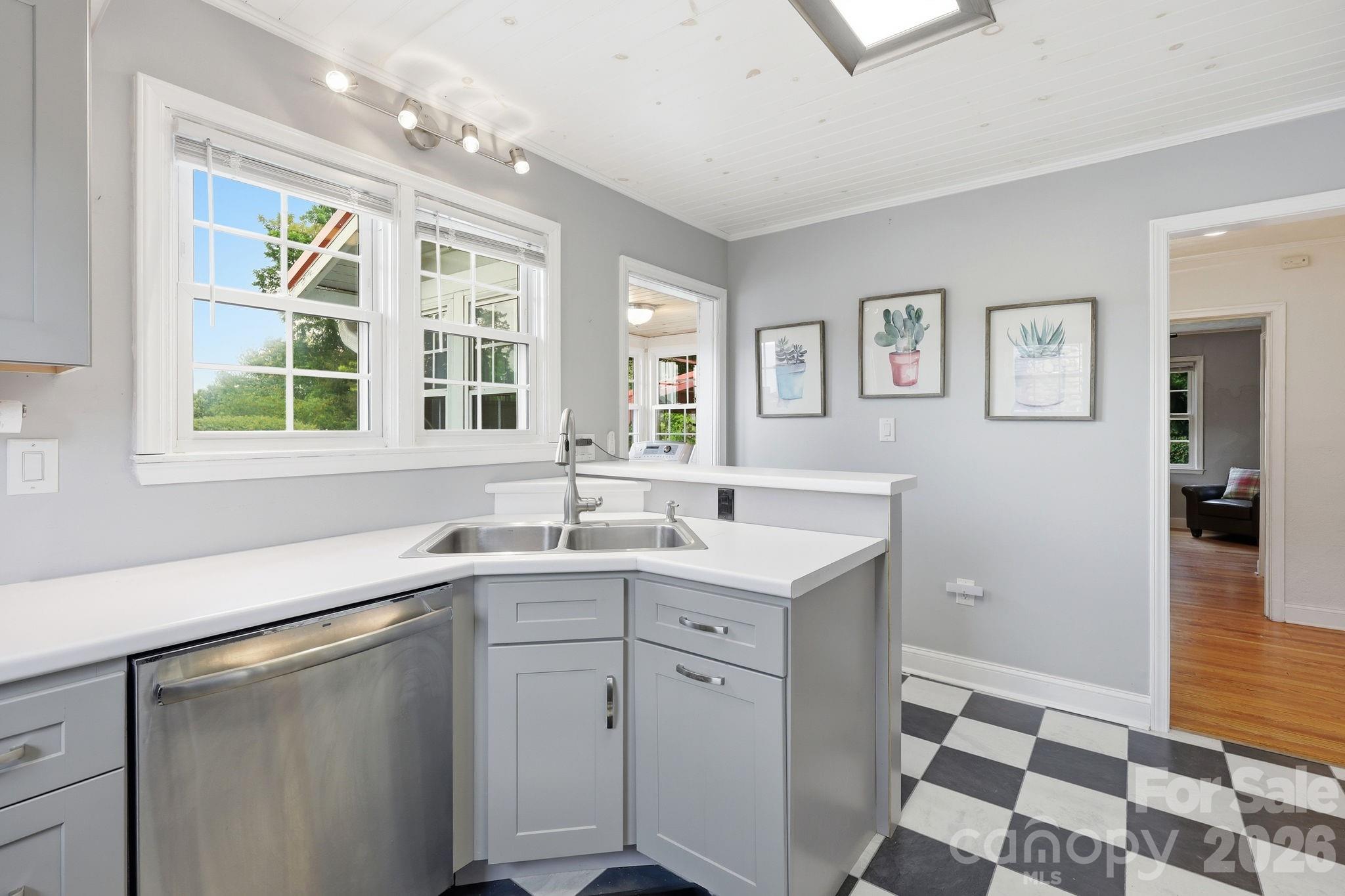 129 Mears Avenue — Canton