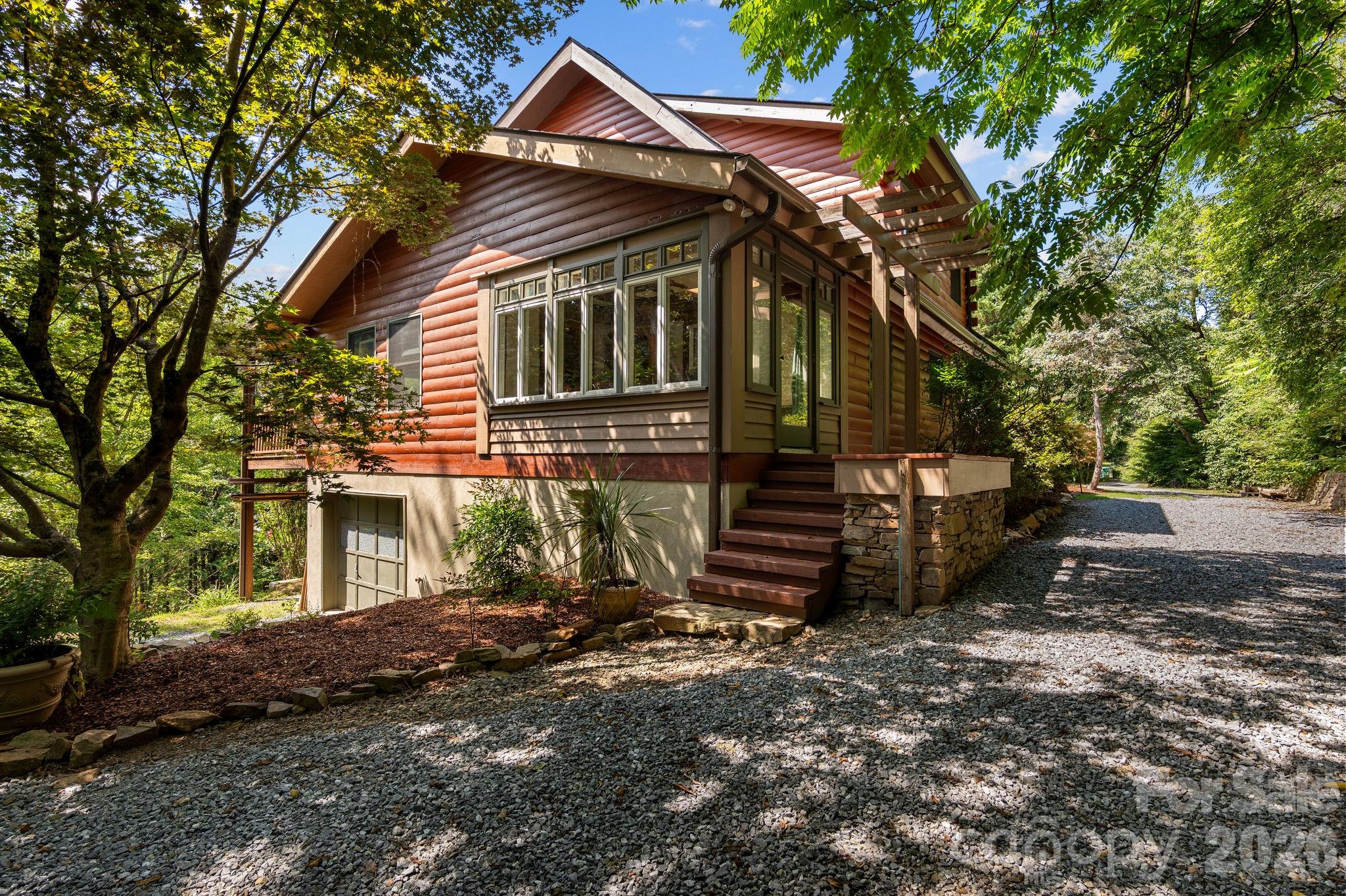 150 Avondale Ridge Road — Asheville