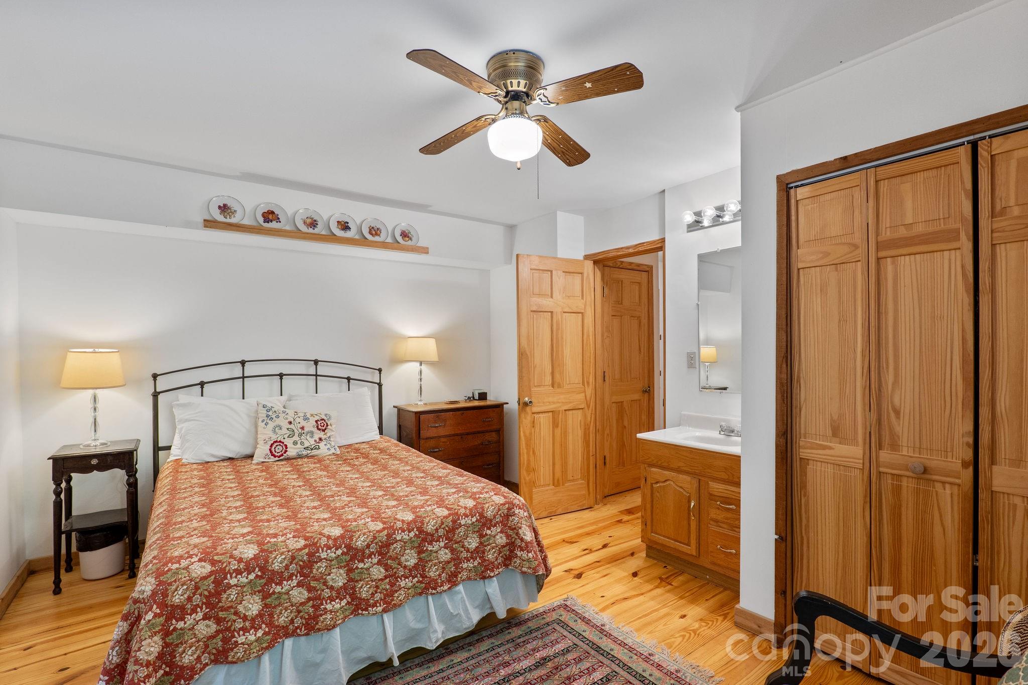 150 Avondale Ridge Road — Asheville