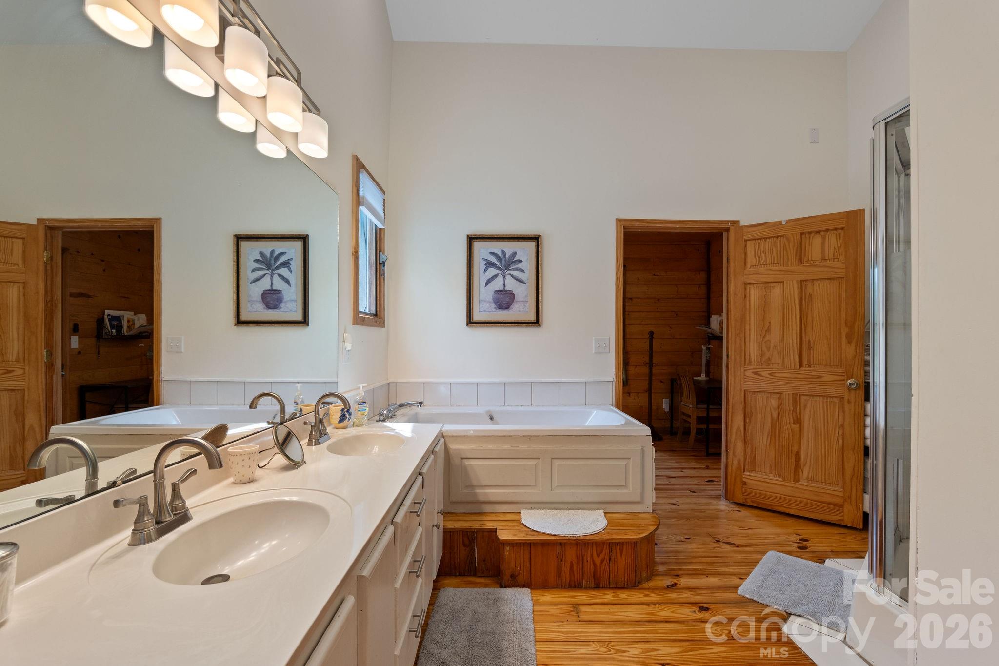 150 Avondale Ridge Road — Asheville