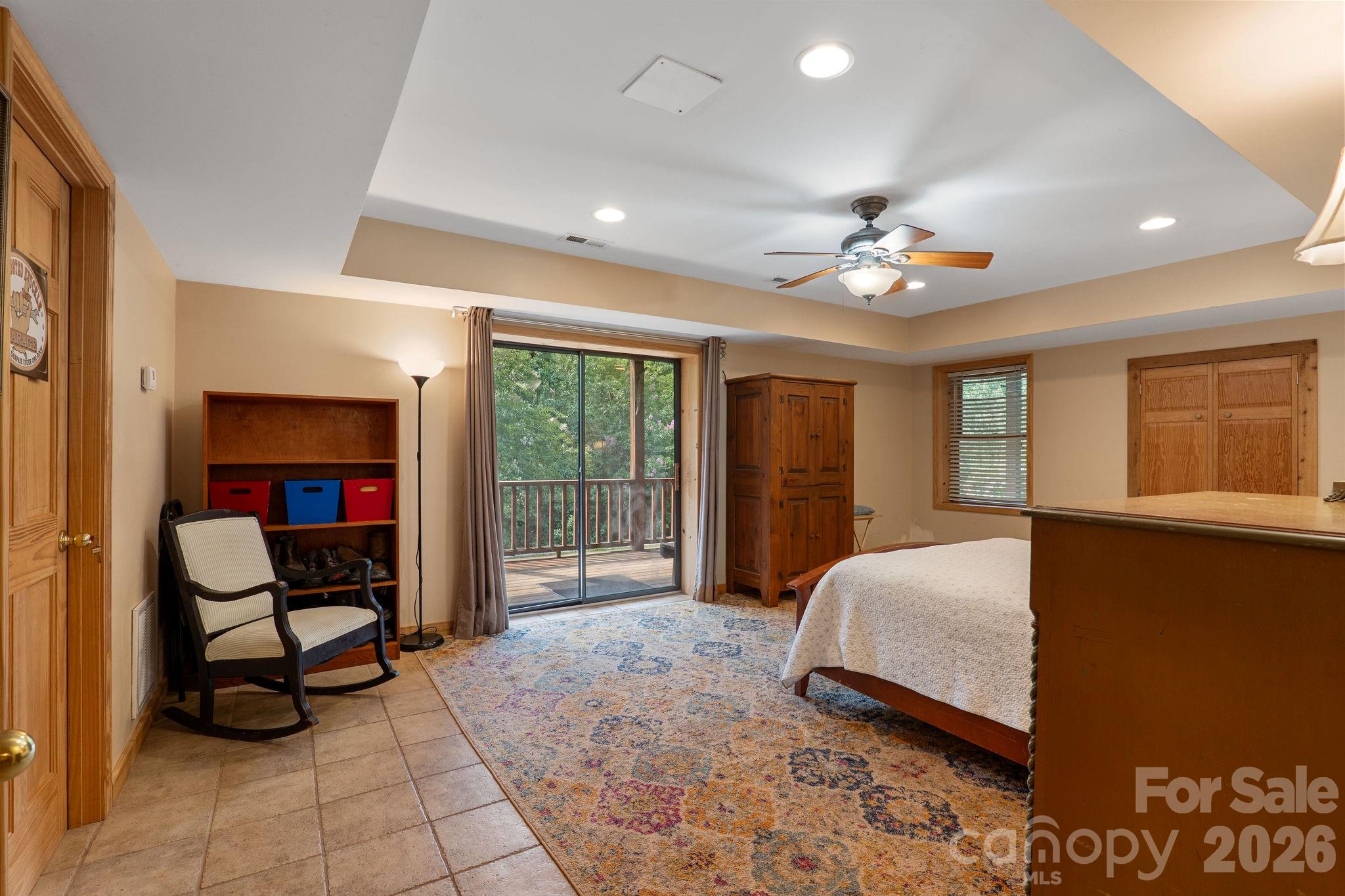 150 Avondale Ridge Road — Asheville
