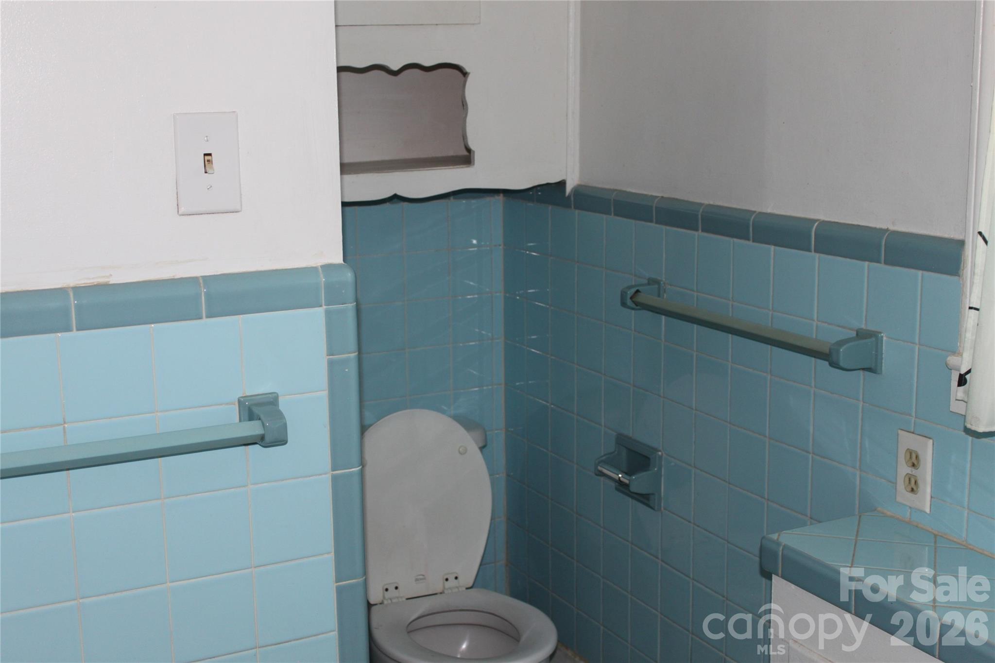 2210 N Cannon Boulevard — Kannapolis