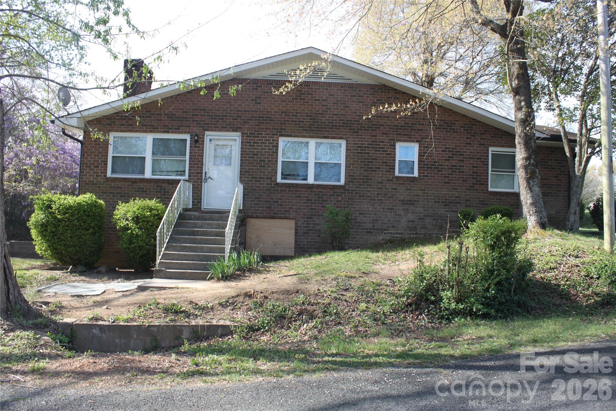 2210 N Cannon Boulevard — Kannapolis