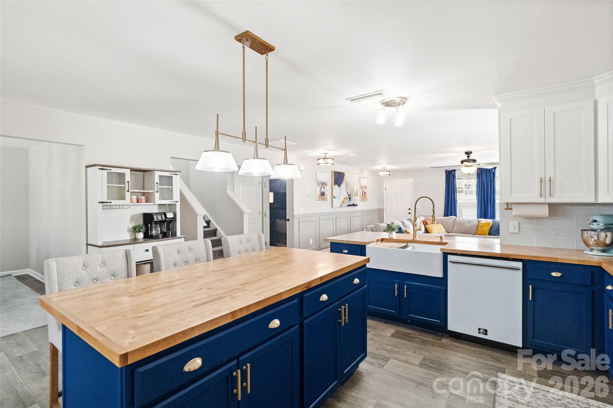 1525 Cazador Lane — York