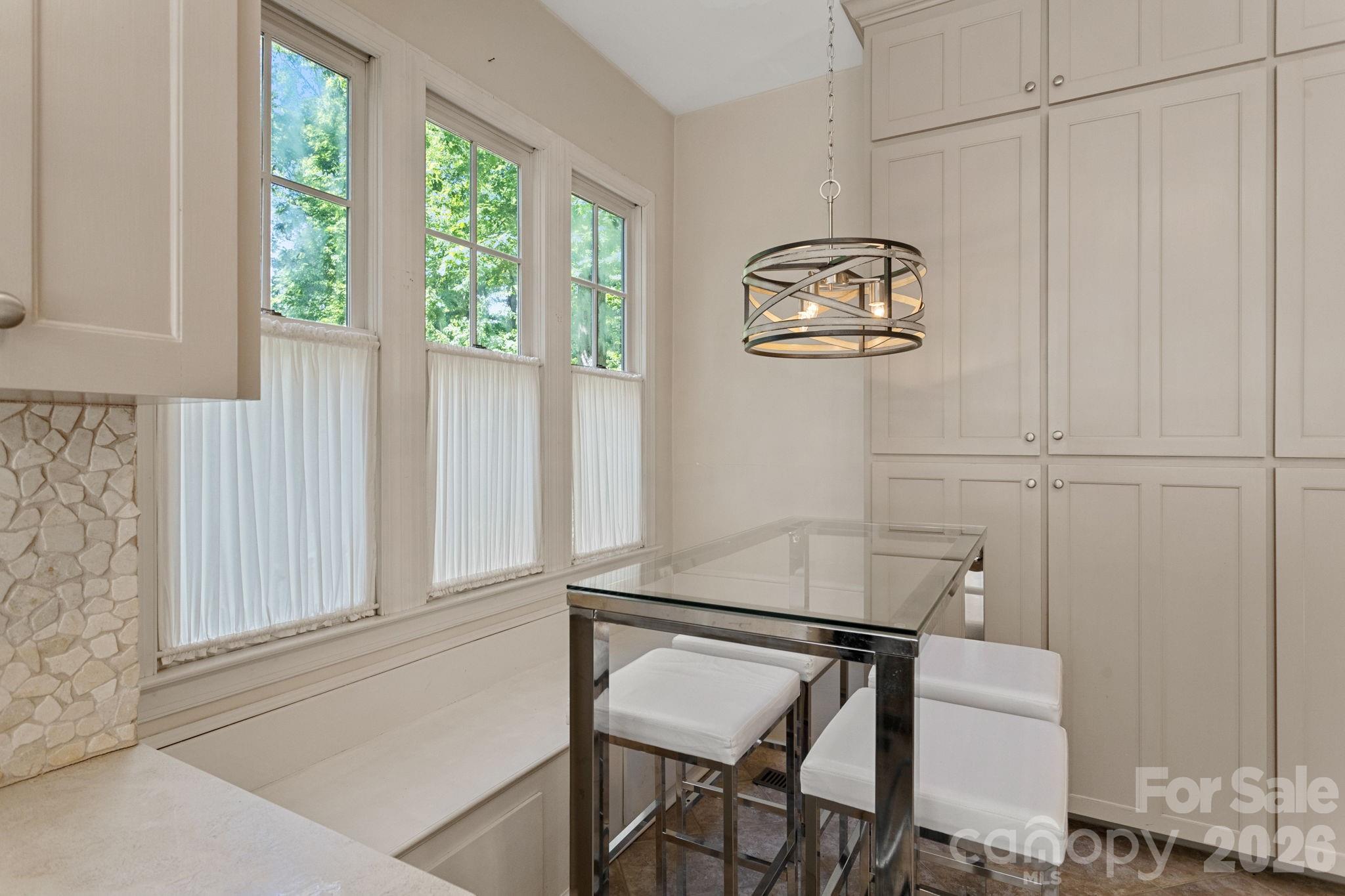 2825 Hunting Country Road — Tryon