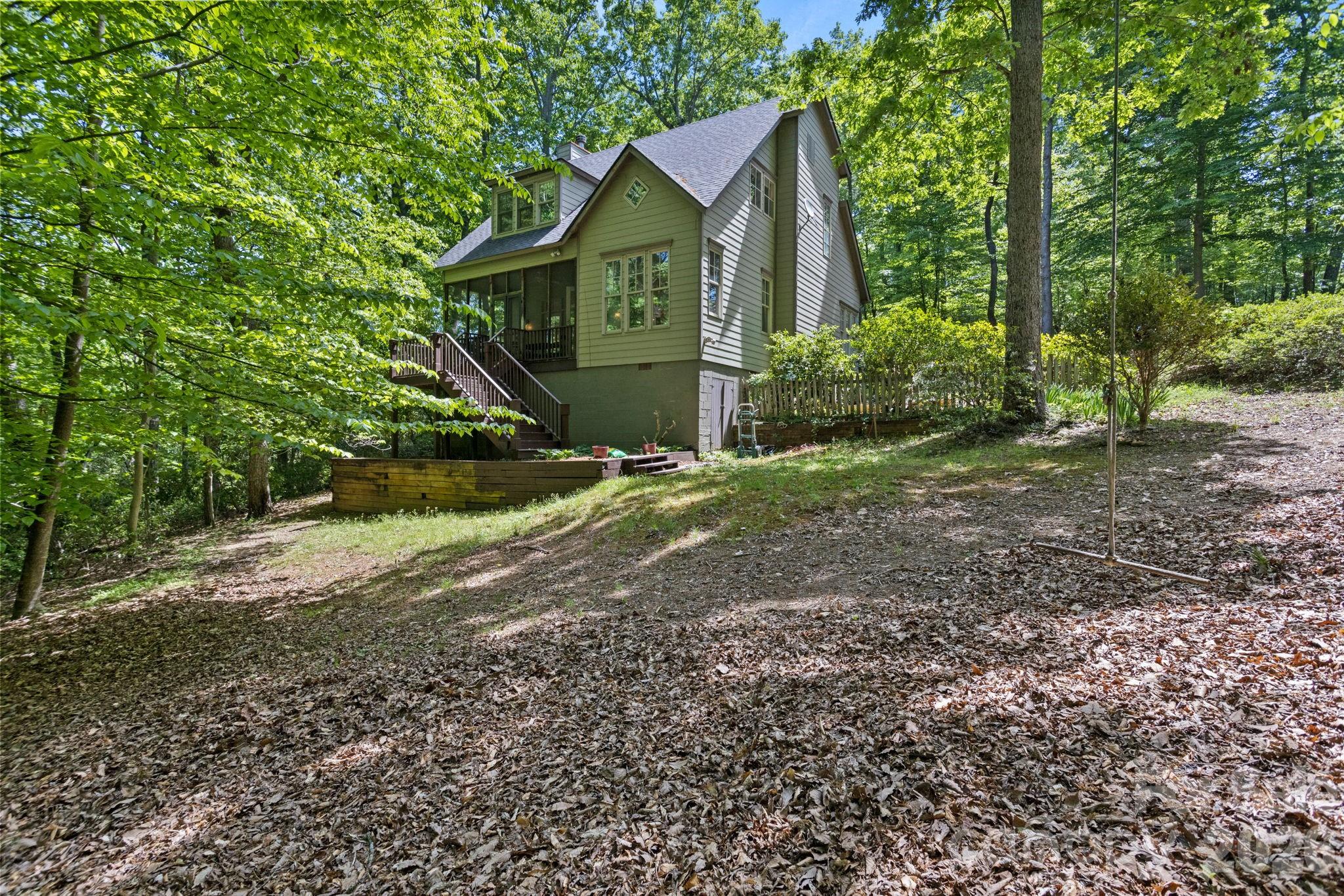 2825 Hunting Country Road — Tryon