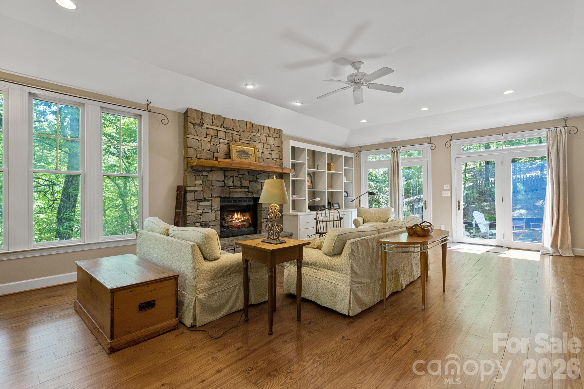 2825 Hunting Country Road — Tryon