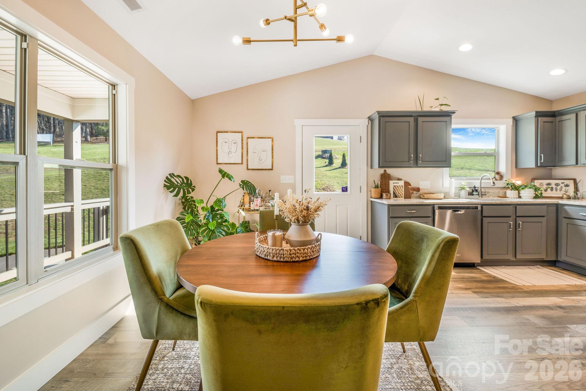 38 Sunrise Drive — Mars Hill