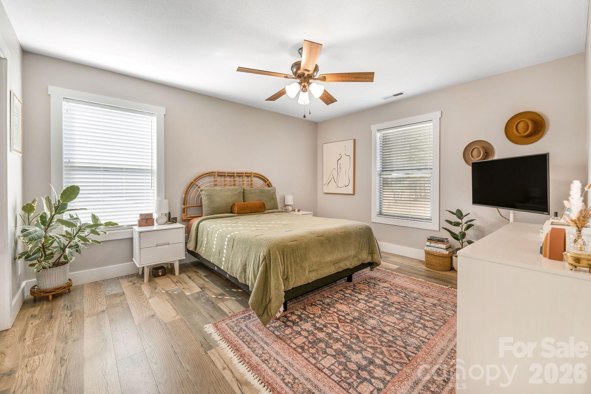 38 Sunrise Drive — Mars Hill