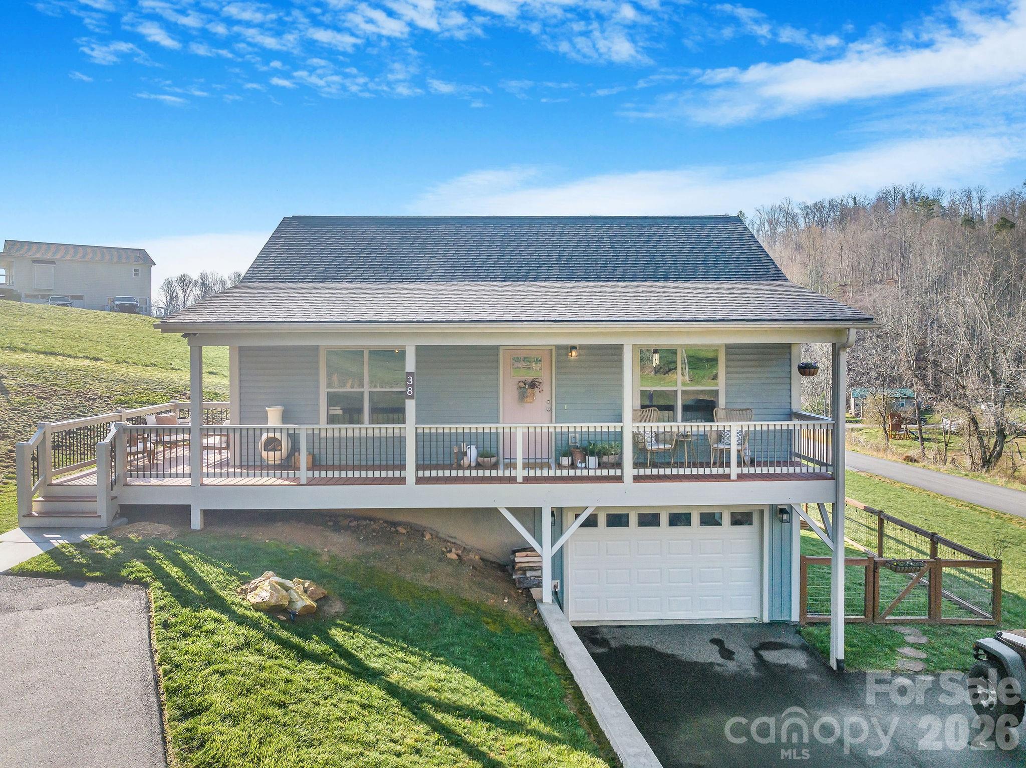 38 Sunrise Drive — Mars Hill