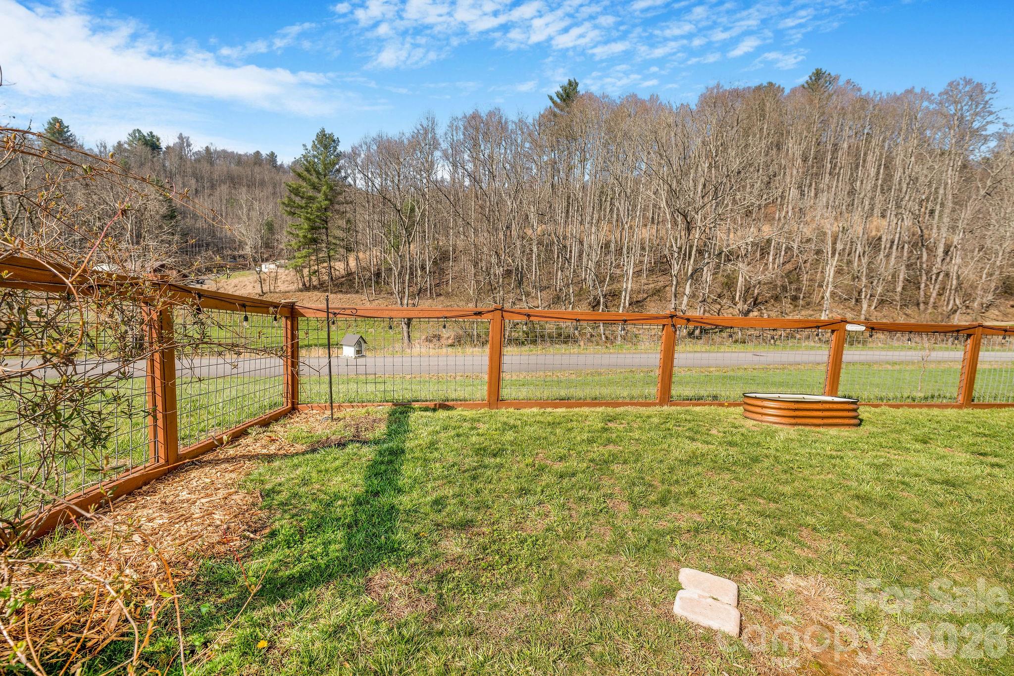 38 Sunrise Drive — Mars Hill