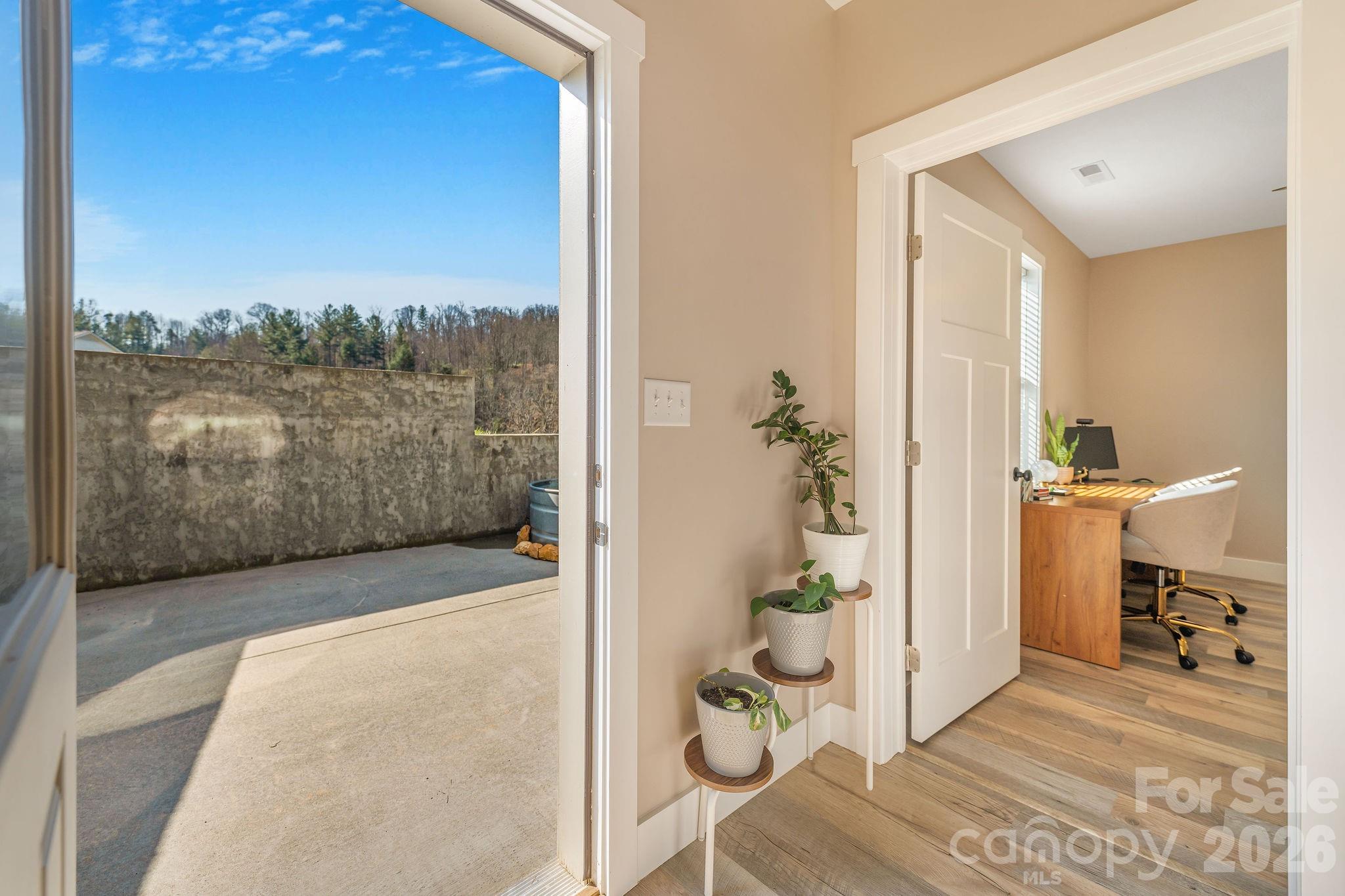38 Sunrise Drive — Mars Hill
