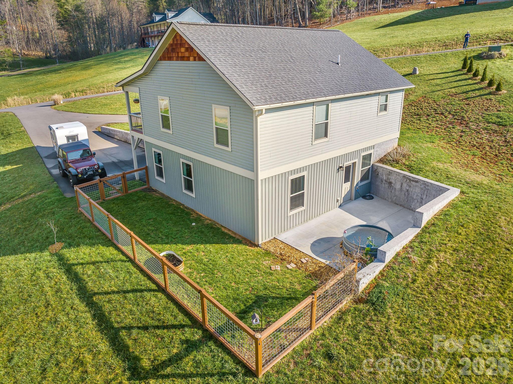 38 Sunrise Drive — Mars Hill