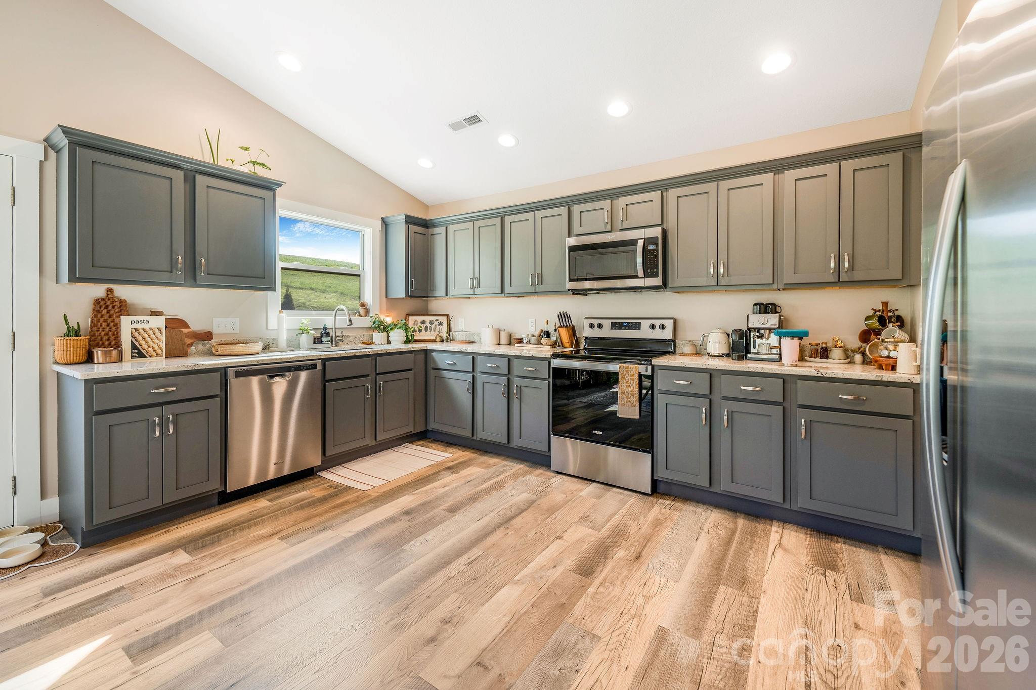 38 Sunrise Drive — Mars Hill