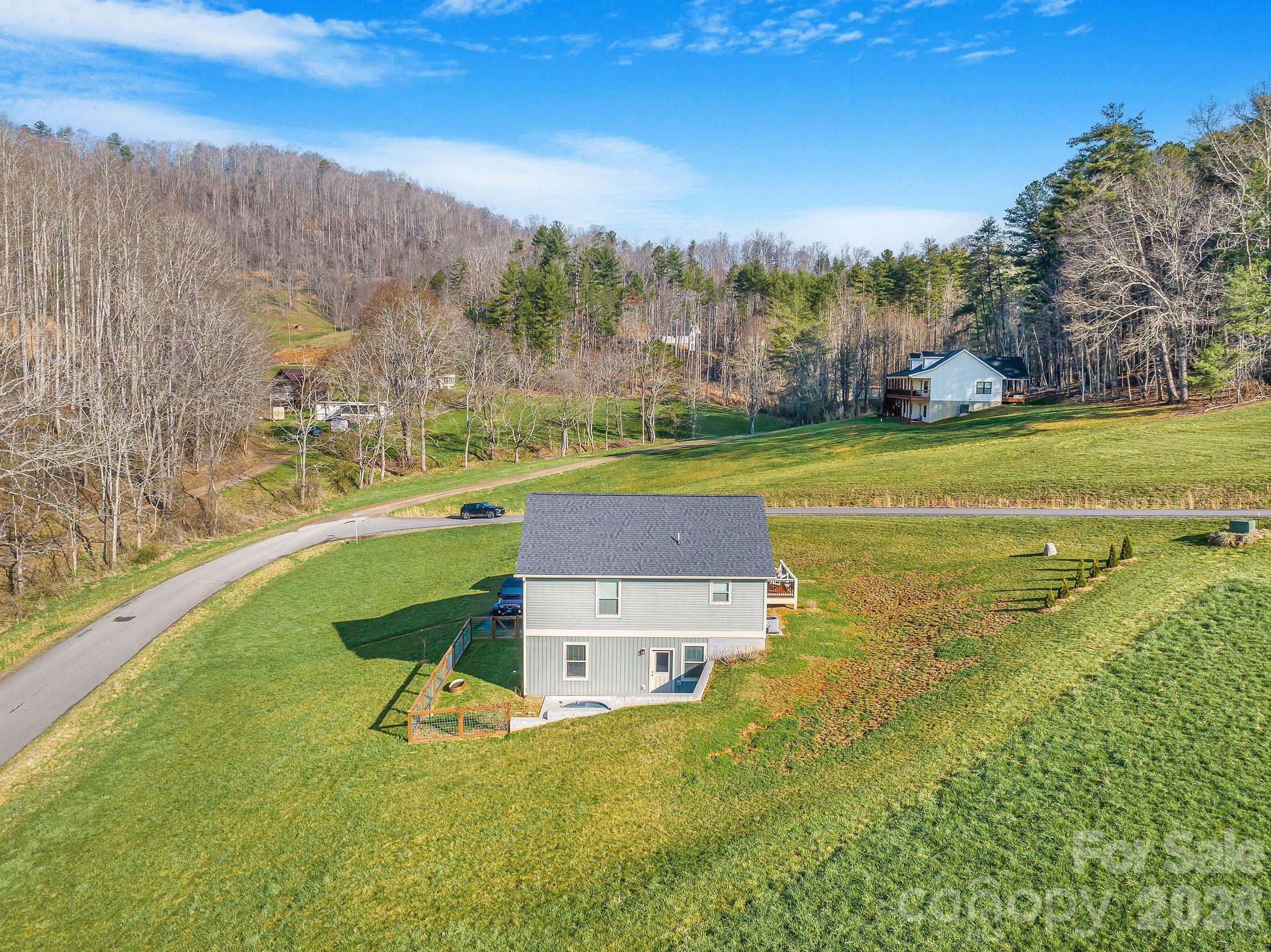38 Sunrise Drive — Mars Hill