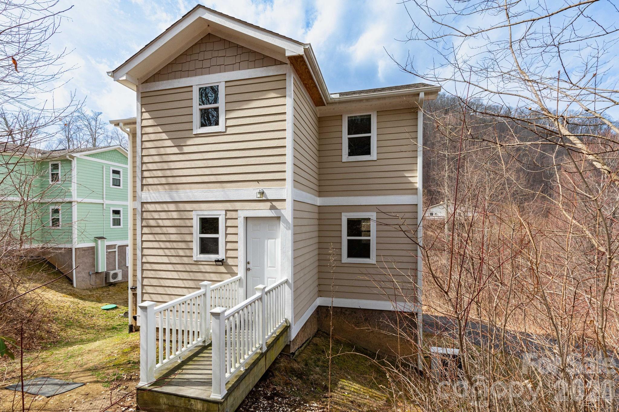 14 Lila Lane — Clyde