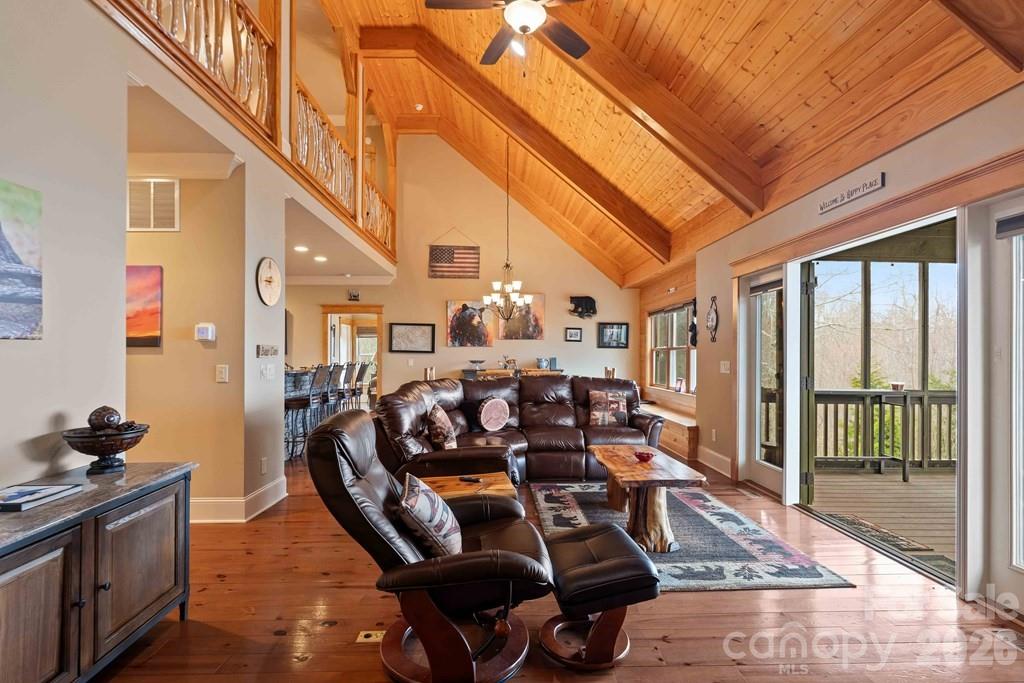 27 Indianola Lane — Bryson City