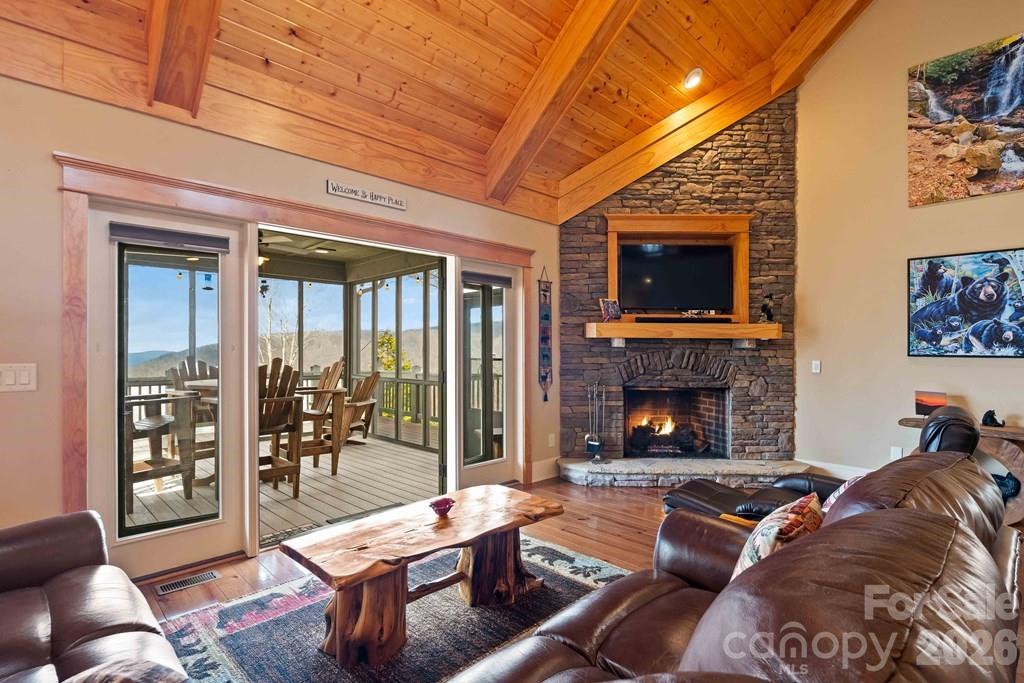 27 Indianola Lane — Bryson City