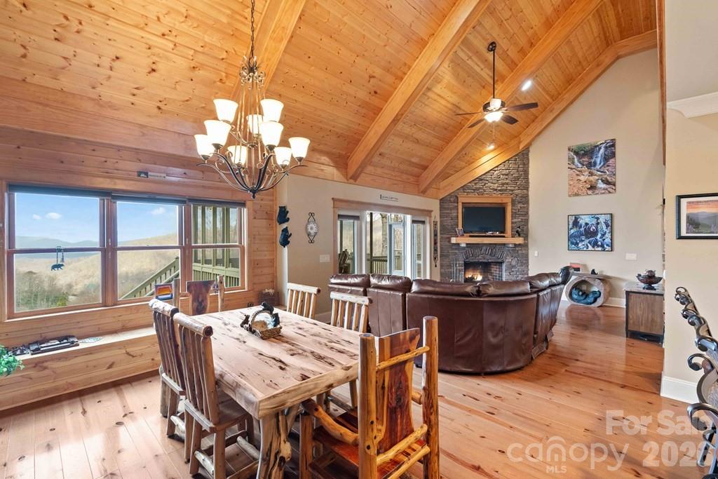 27 Indianola Lane — Bryson City