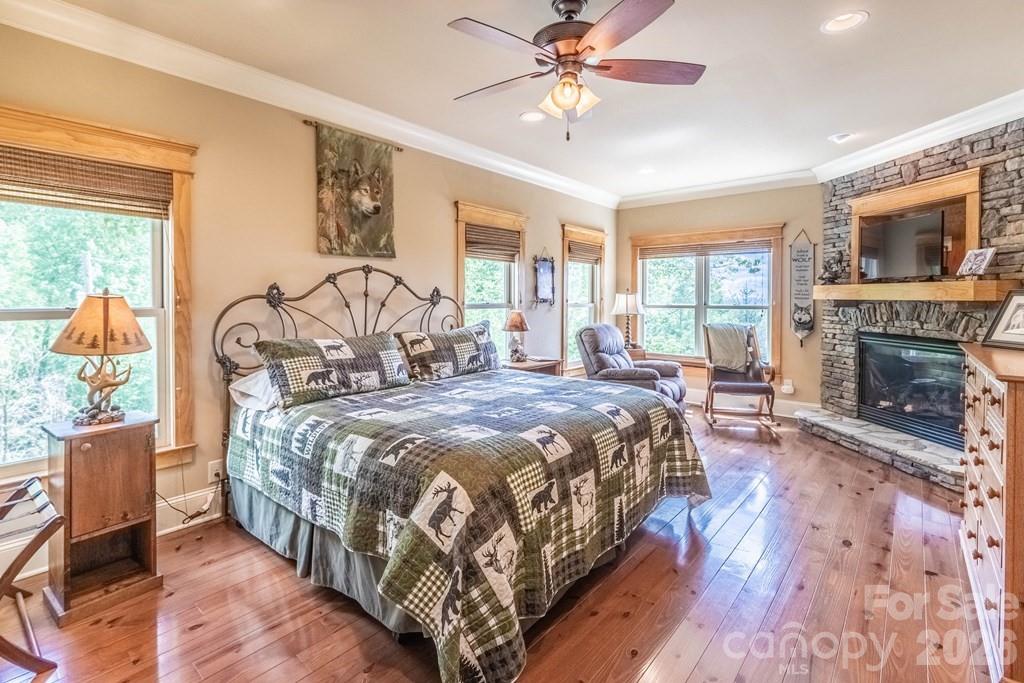 27 Indianola Lane — Bryson City