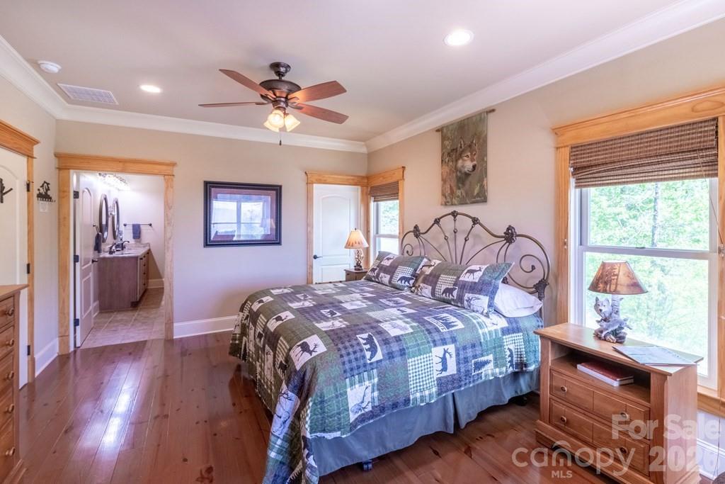 27 Indianola Lane — Bryson City