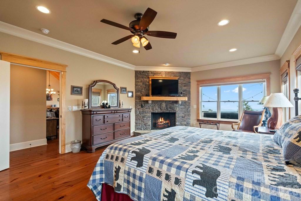 27 Indianola Lane — Bryson City
