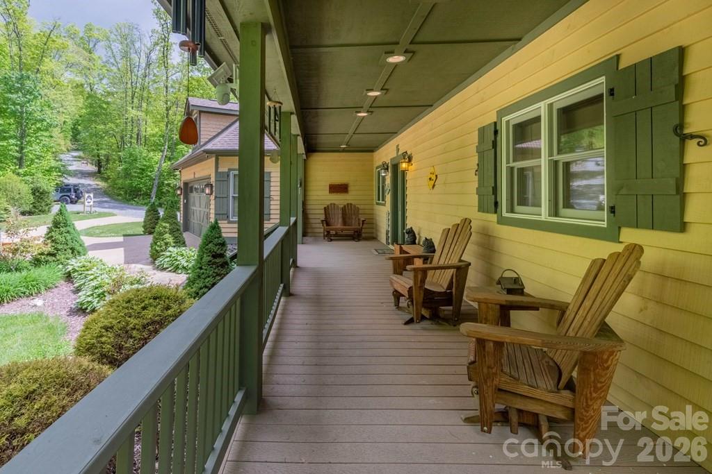 27 Indianola Lane — Bryson City