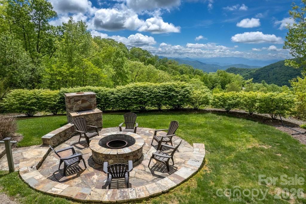 27 Indianola Lane — Bryson City