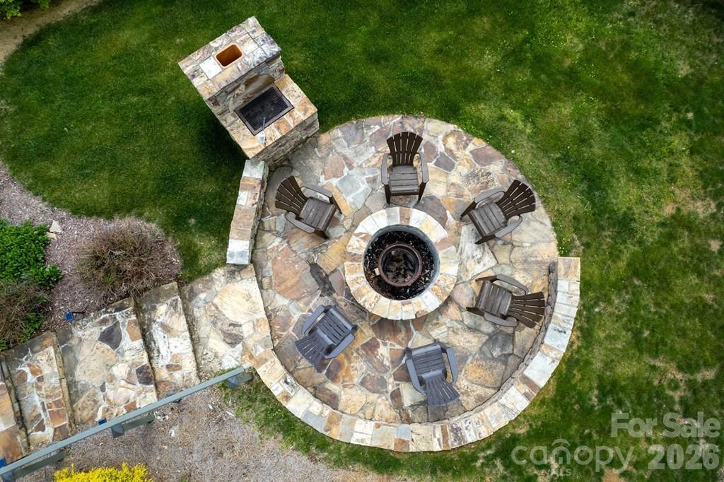 27 Indianola Lane — Bryson City