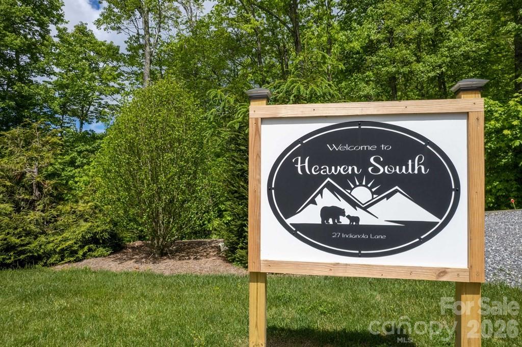 27 Indianola Lane — Bryson City