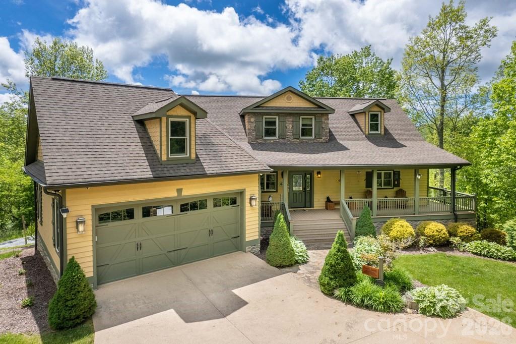 27 Indianola Lane — Bryson City