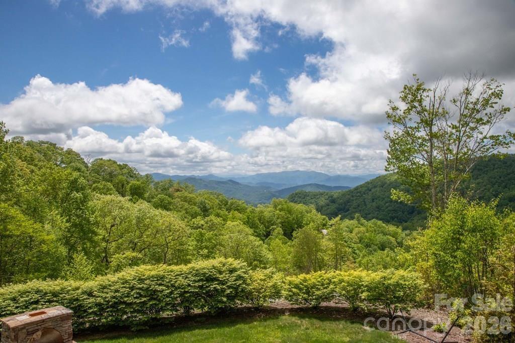 27 Indianola Lane — Bryson City