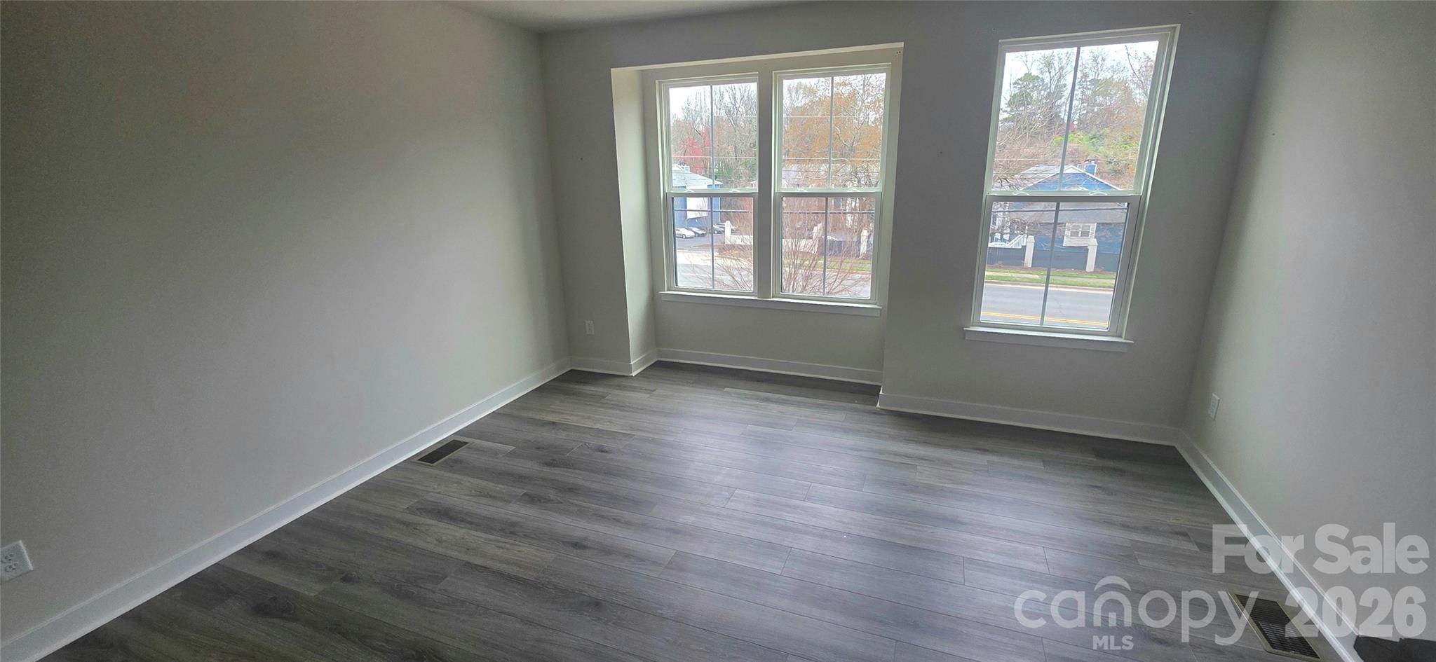 960 Broad River Lane — Charlotte