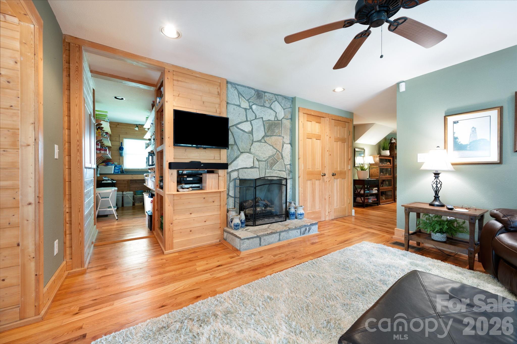 90 Jonestown Road — Asheville