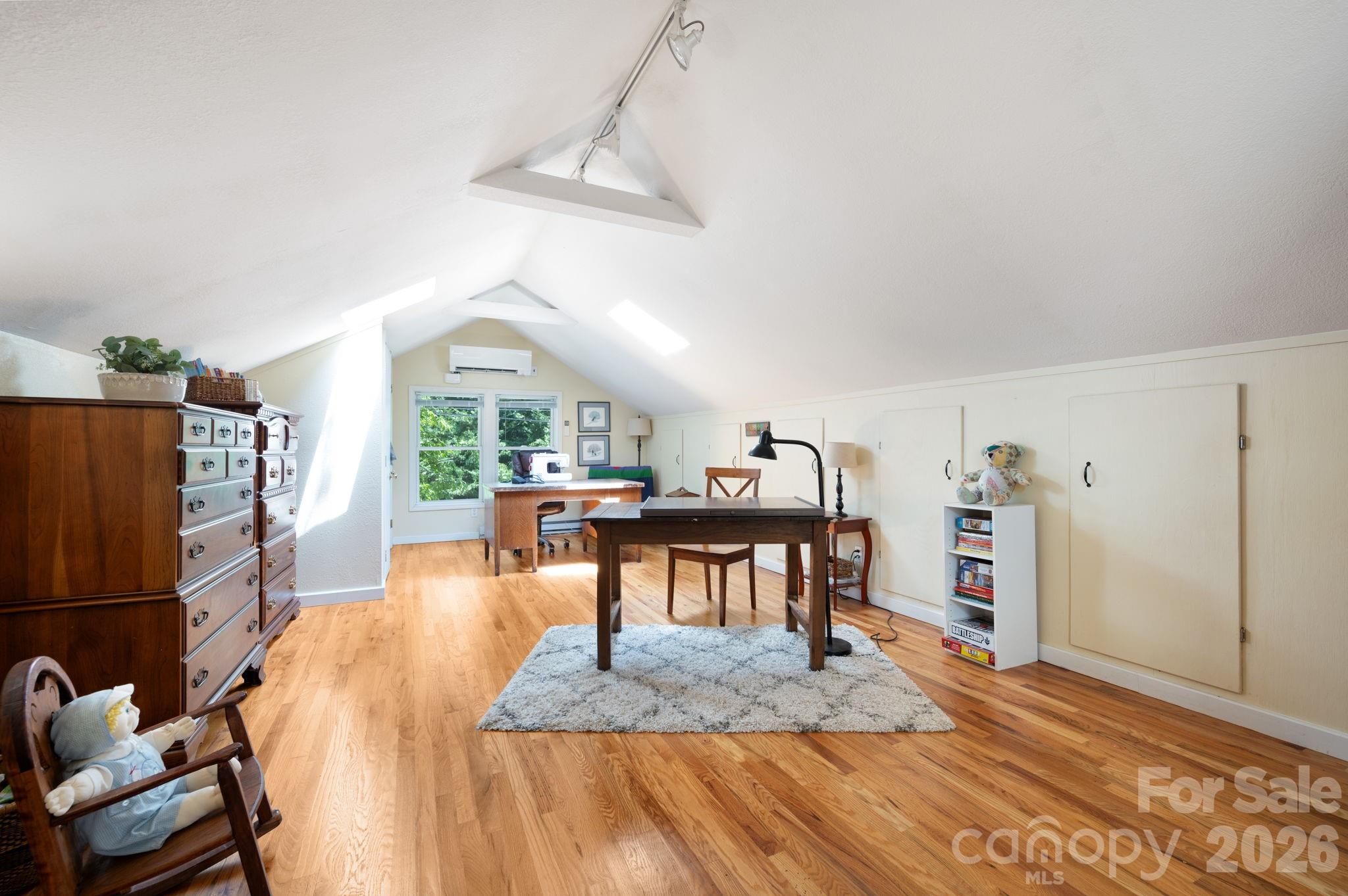 90 Jonestown Road — Asheville
