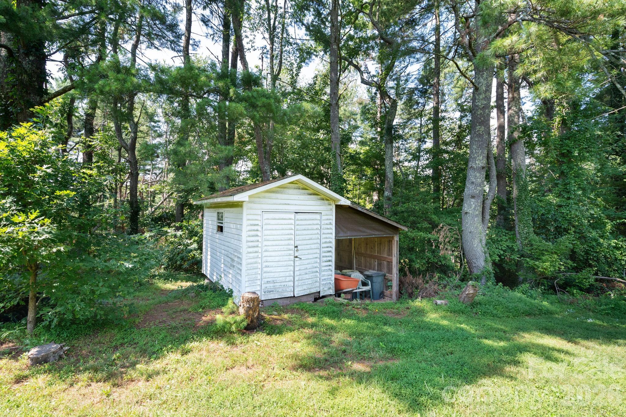 90 Jonestown Road — Asheville