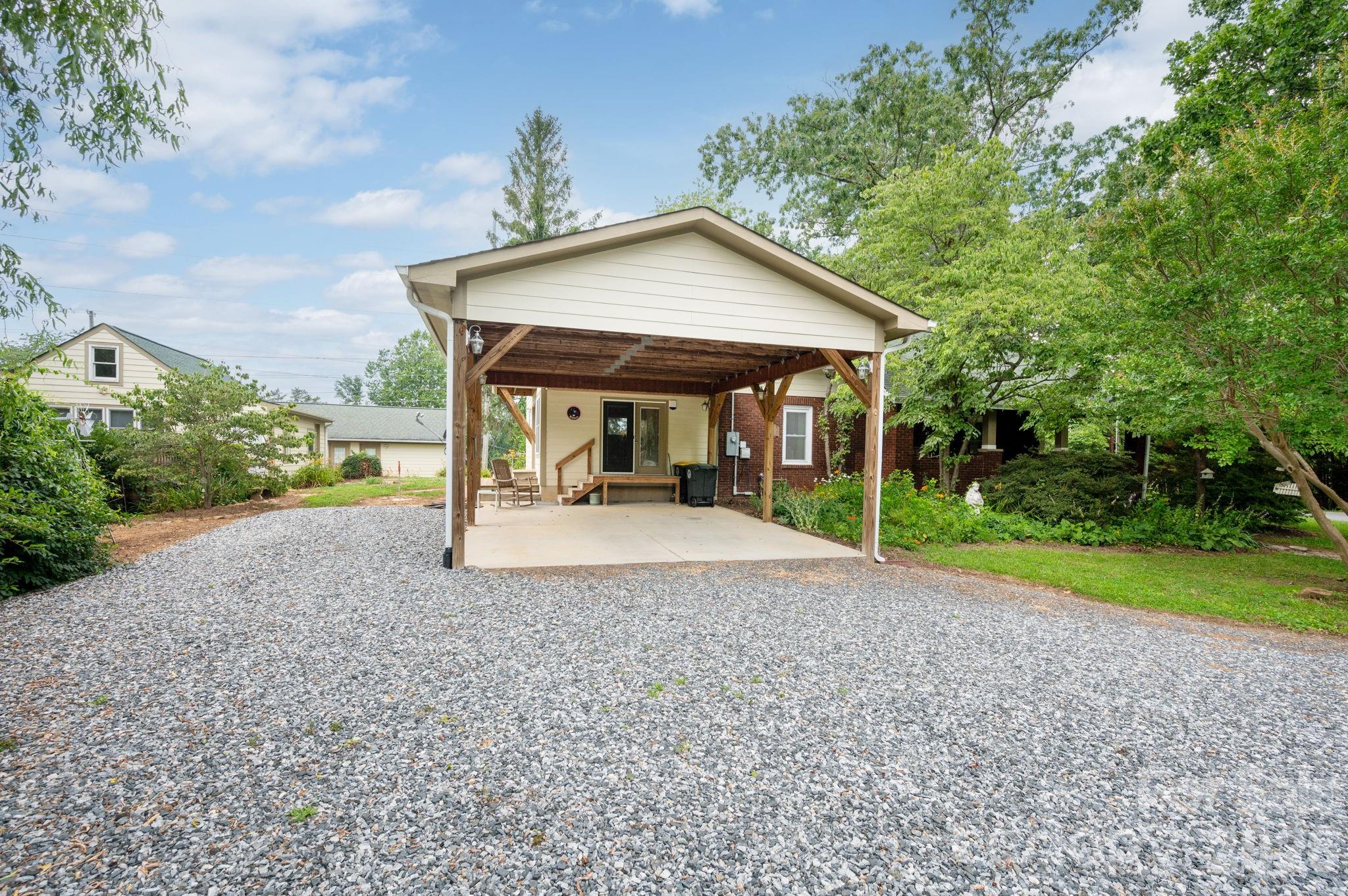 90 Jonestown Road — Asheville
