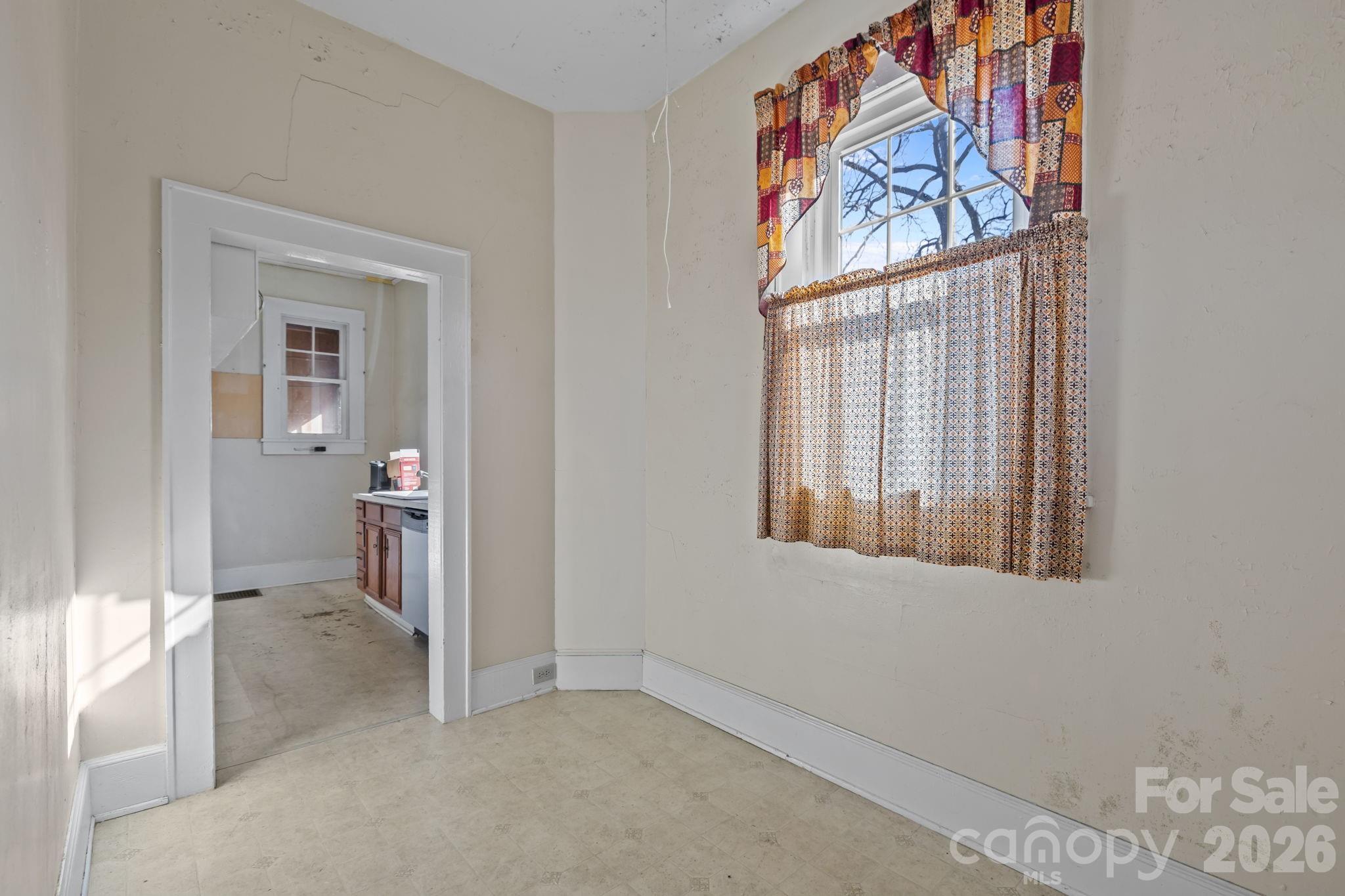 208 S Myrtle School Road — Gastonia