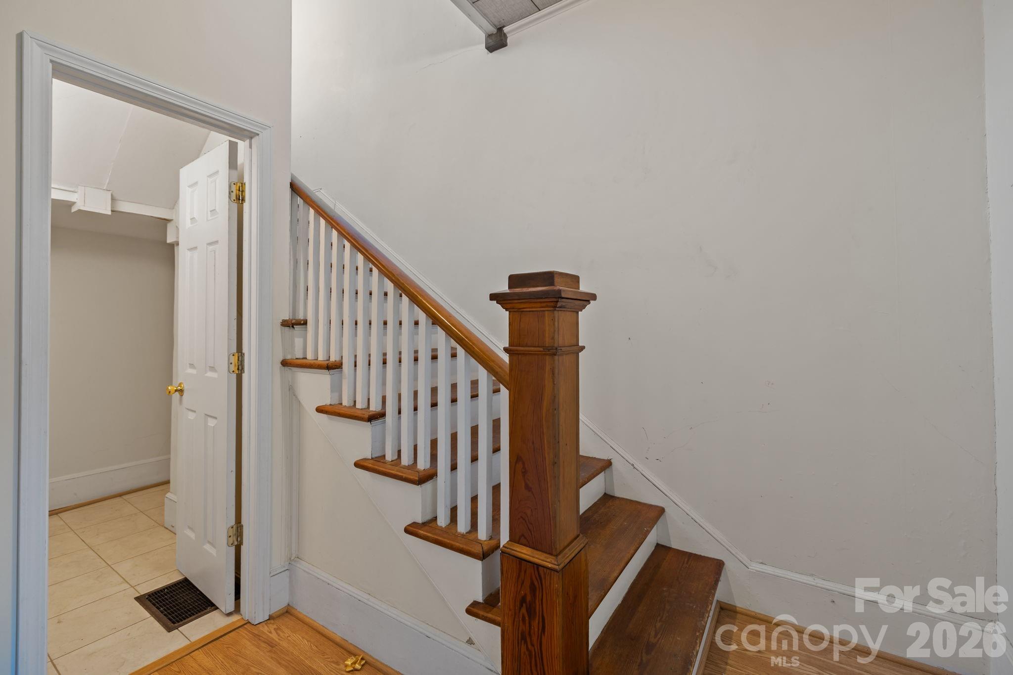 208 S Myrtle School Road — Gastonia
