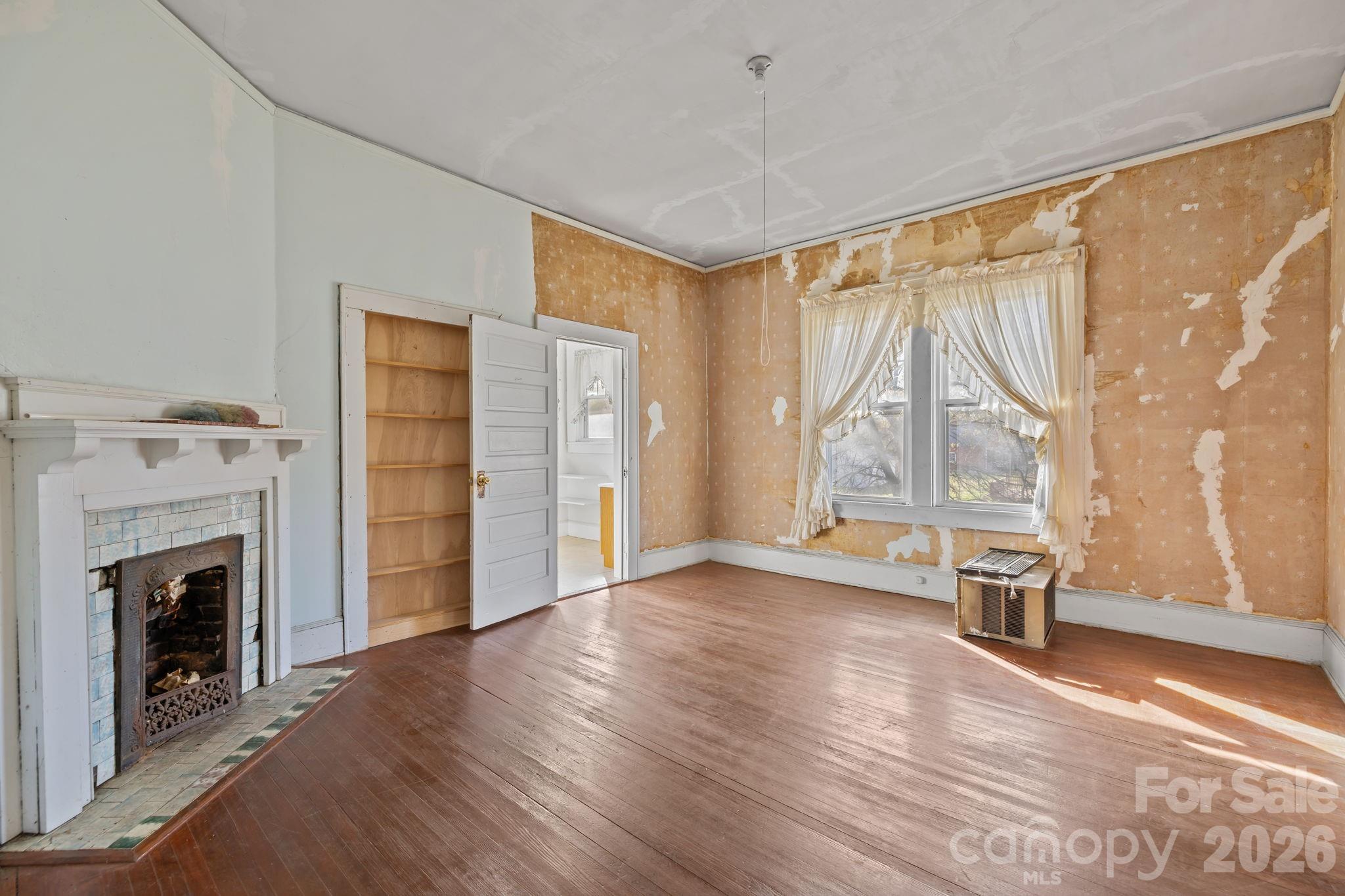 208 S Myrtle School Road — Gastonia