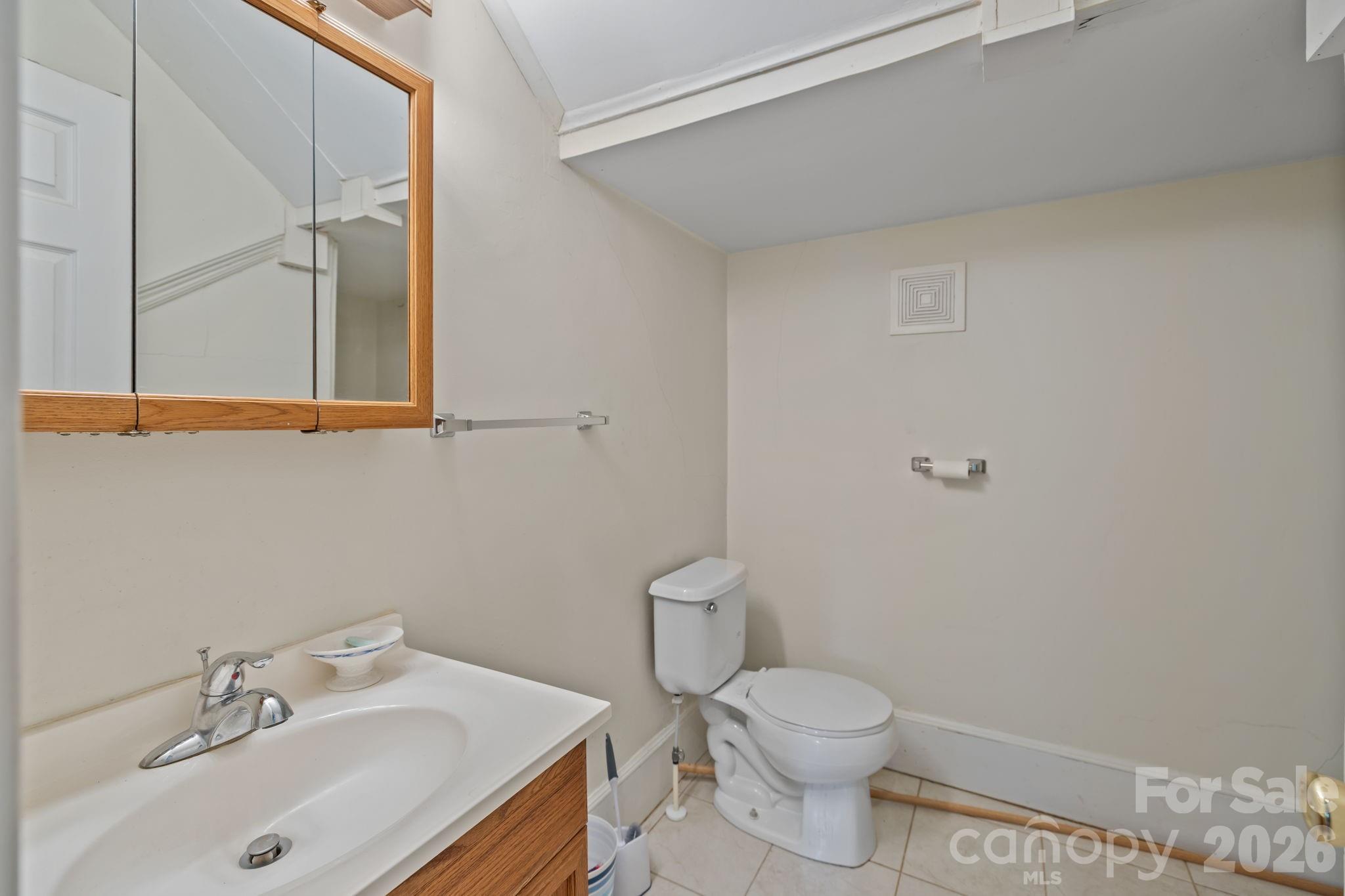 208 S Myrtle School Road — Gastonia