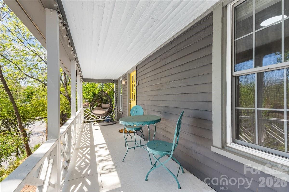 14 Woodrow Avenue — Asheville