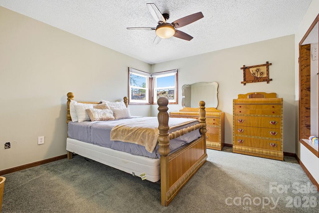 93 Hidden Falls Drive — Asheville