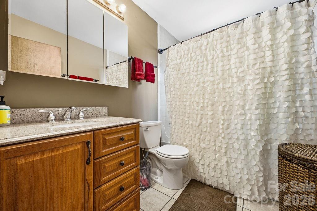 93 Hidden Falls Drive — Asheville
