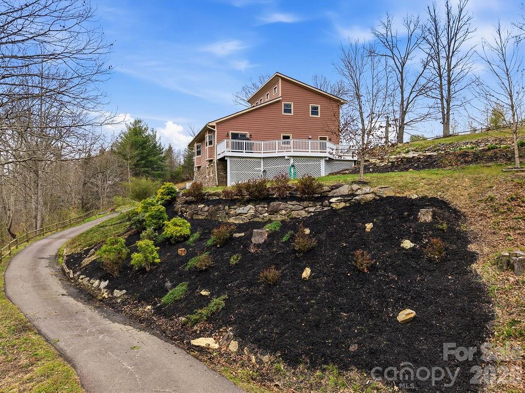 93 Hidden Falls Drive — Asheville